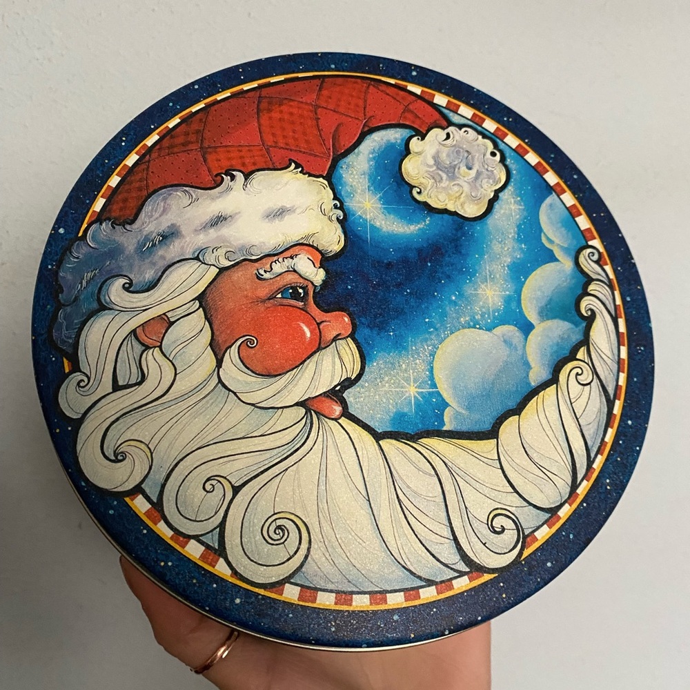 Santa Christmas cookie tin